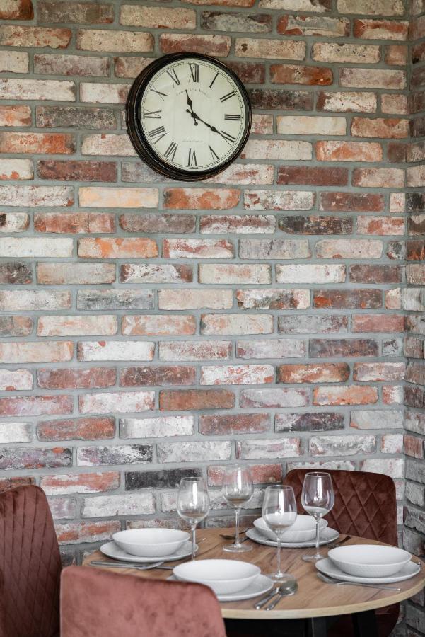 Stylish Apartment Near Wroclavia For 4 Guests By Noclegi Renters Wrocław Zewnętrze zdjęcie